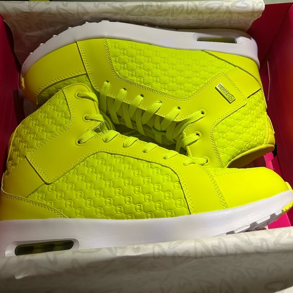 Zumba Air Boss - Picture 1 of 1